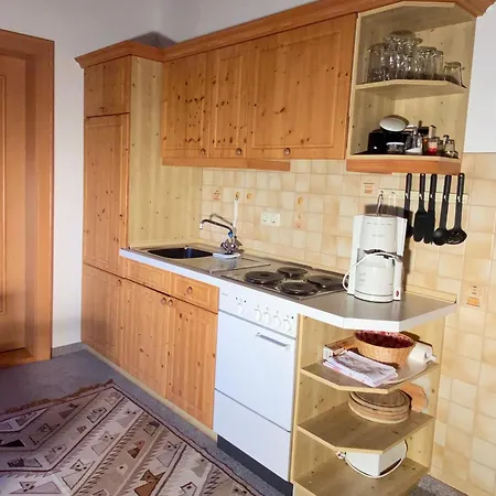 Haus Gneuss شقة